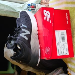 New Balance Fresh Foam SPT B medium